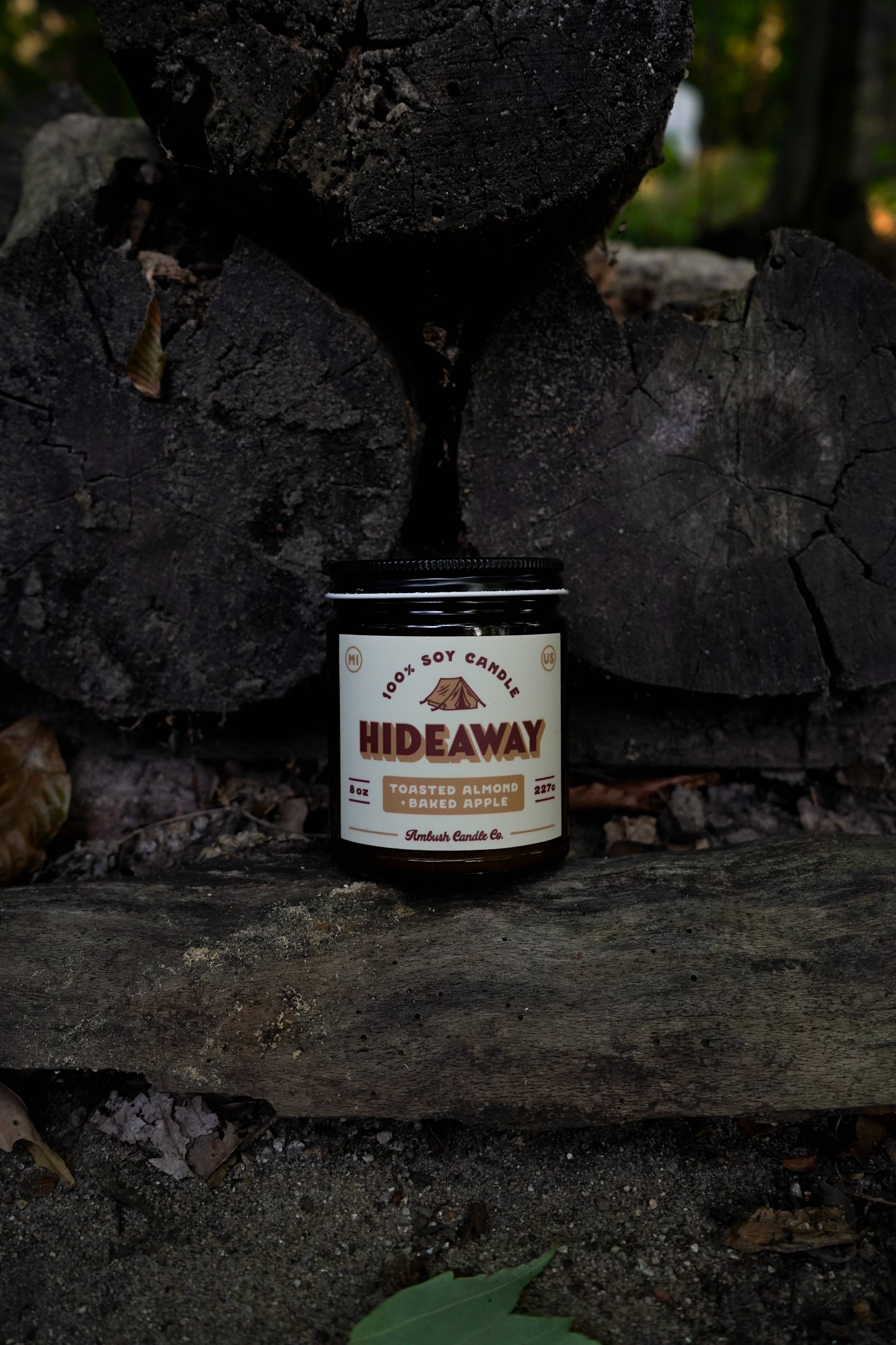 Hideaway | Toasted Almond + Baked Apple 8oz Soy Candle
