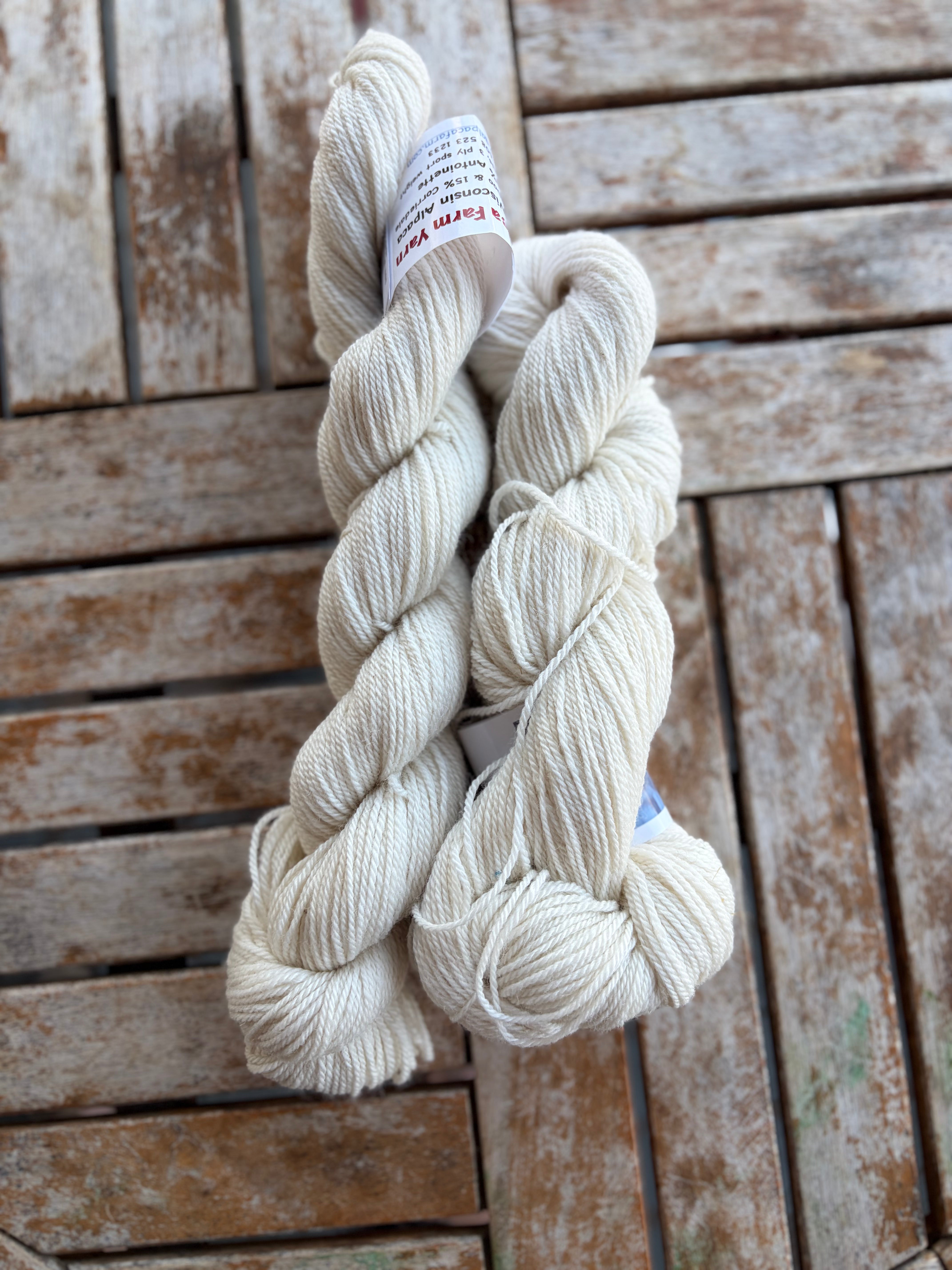 C Galpaca Farm Yarns