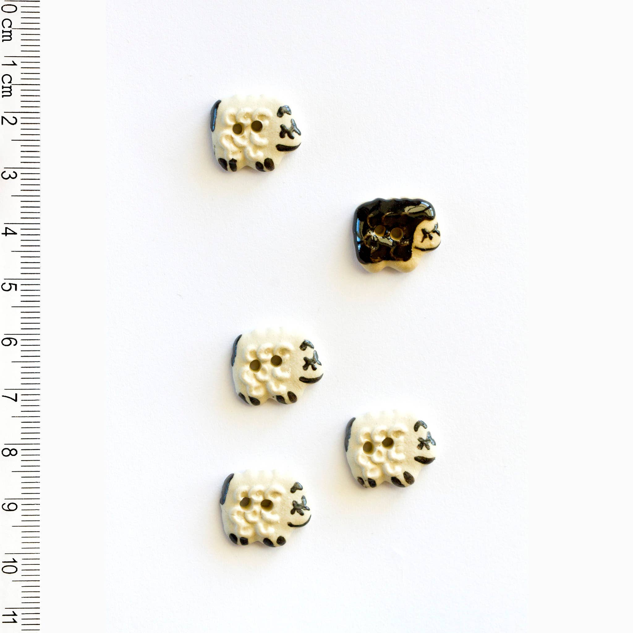L140 Sheep Buttons